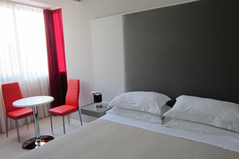 Hotel Freddy's Tirana