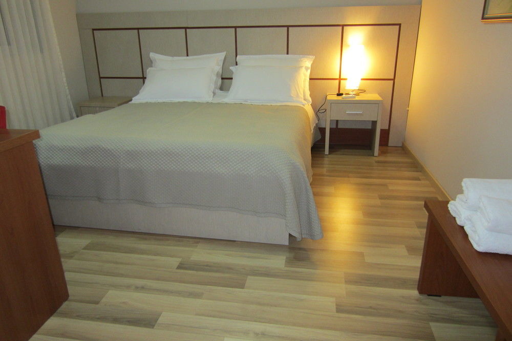 Freddy's Hotel 3*